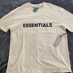 Essentials t-shirt size M
